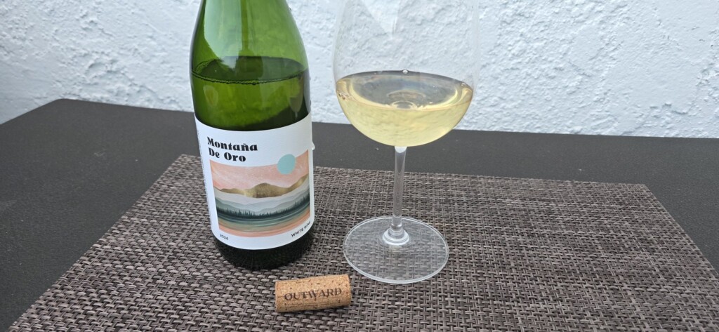 Please The Palate Wine of the Week: Outward Wines 2024 Montaña de Oro White Blend