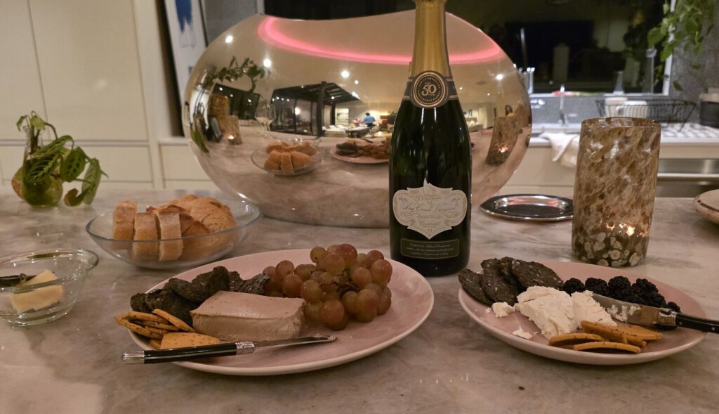 Please The Palate Wine of the Week: Dry Creek Vineyard 2023 Sparkling Chenin Blanc