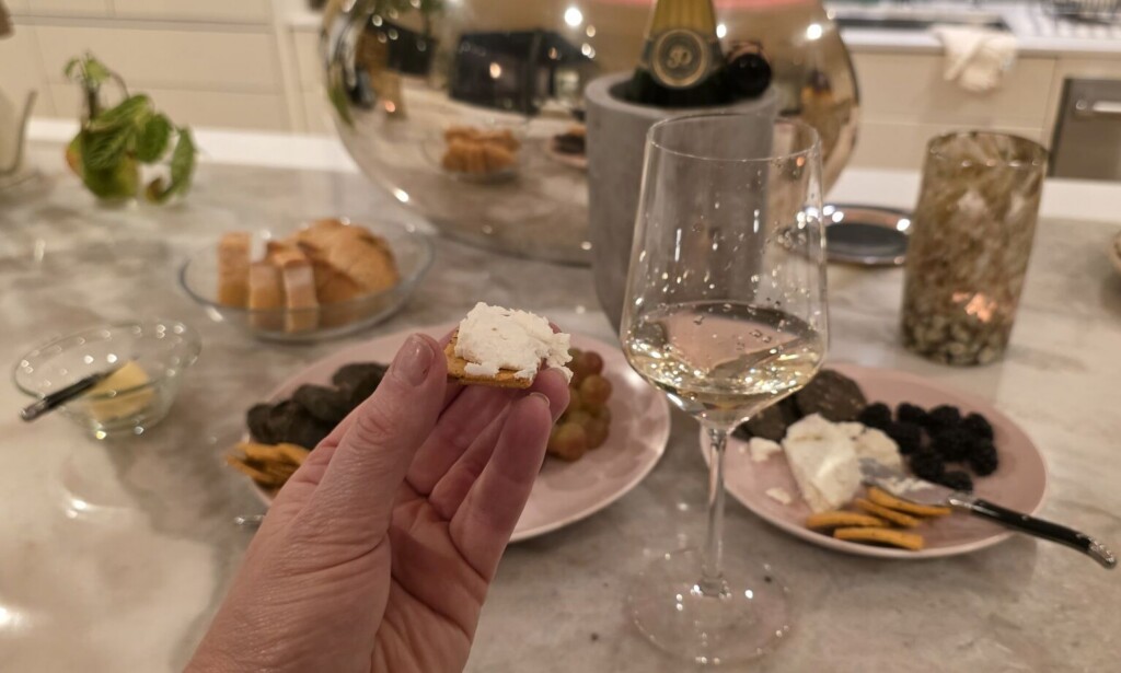 Please The Palate Wine of the Week: Dry Creek Vineyard 2023 Sparkling Chenin Blanc