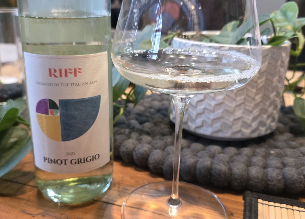 Please The Palate Wine of the Week: Alois Lageder 2025 Riff Pinot Grigio Delle Venezie DOC