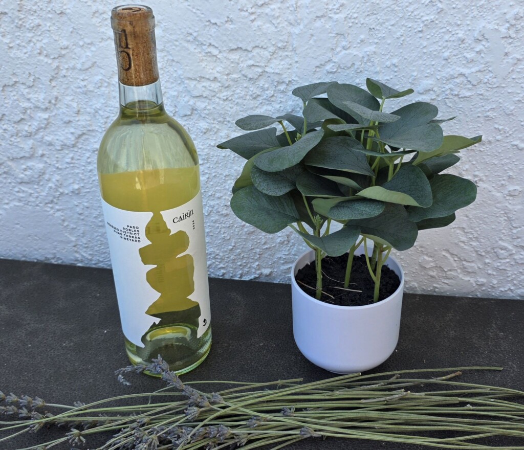 Please The Palate Wine of the Week: Cairjn Wine Cellars 2024 Assyrtiko, Paso Robles Geneseo District